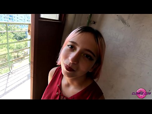 ❤️ شاگرد سينوئل چوسي ٿو هڪ اجنبي کي ٻاهر جي پوئتي ۾ - هن جي منهن تي ️❌  ❤